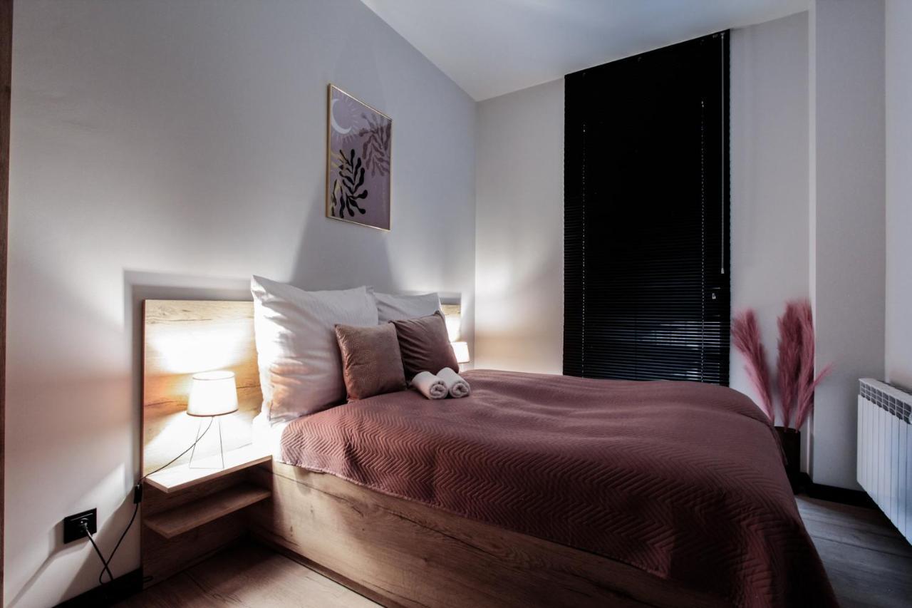 Prestige-28 Apartment